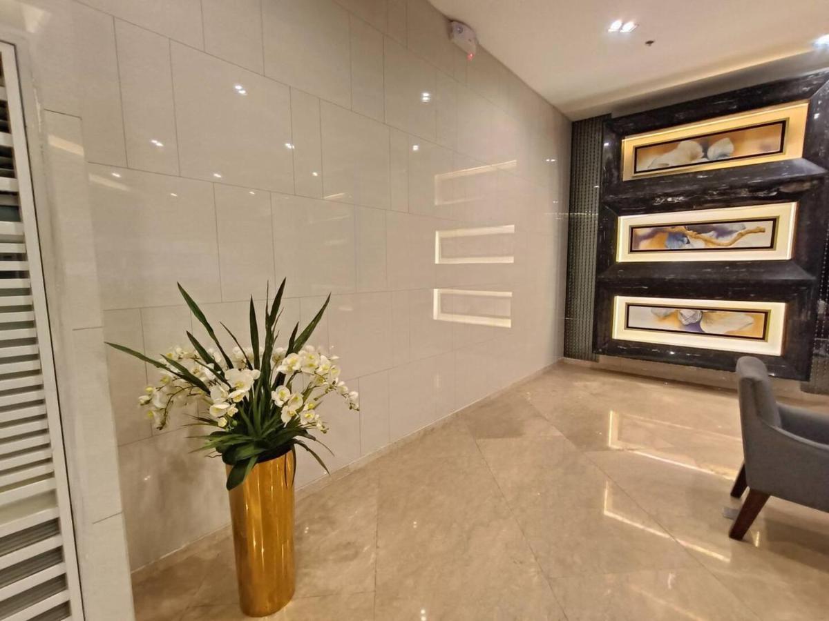 Penthouse Studio At Fame Residence 41St Floor, Shangrila-Megamall Manila Eksteriør billede