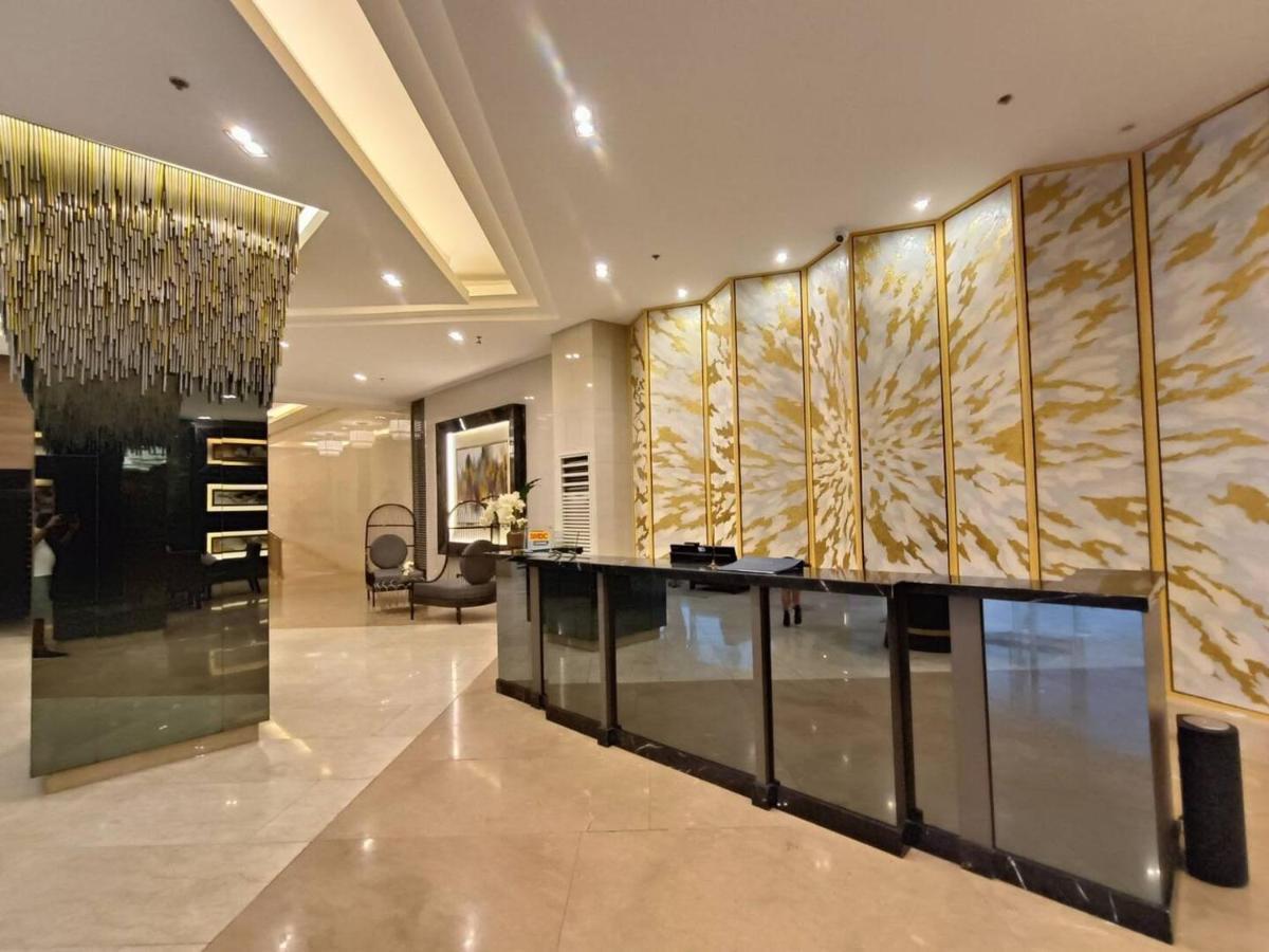 Penthouse Studio At Fame Residence 41St Floor, Shangrila-Megamall Manila Eksteriør billede