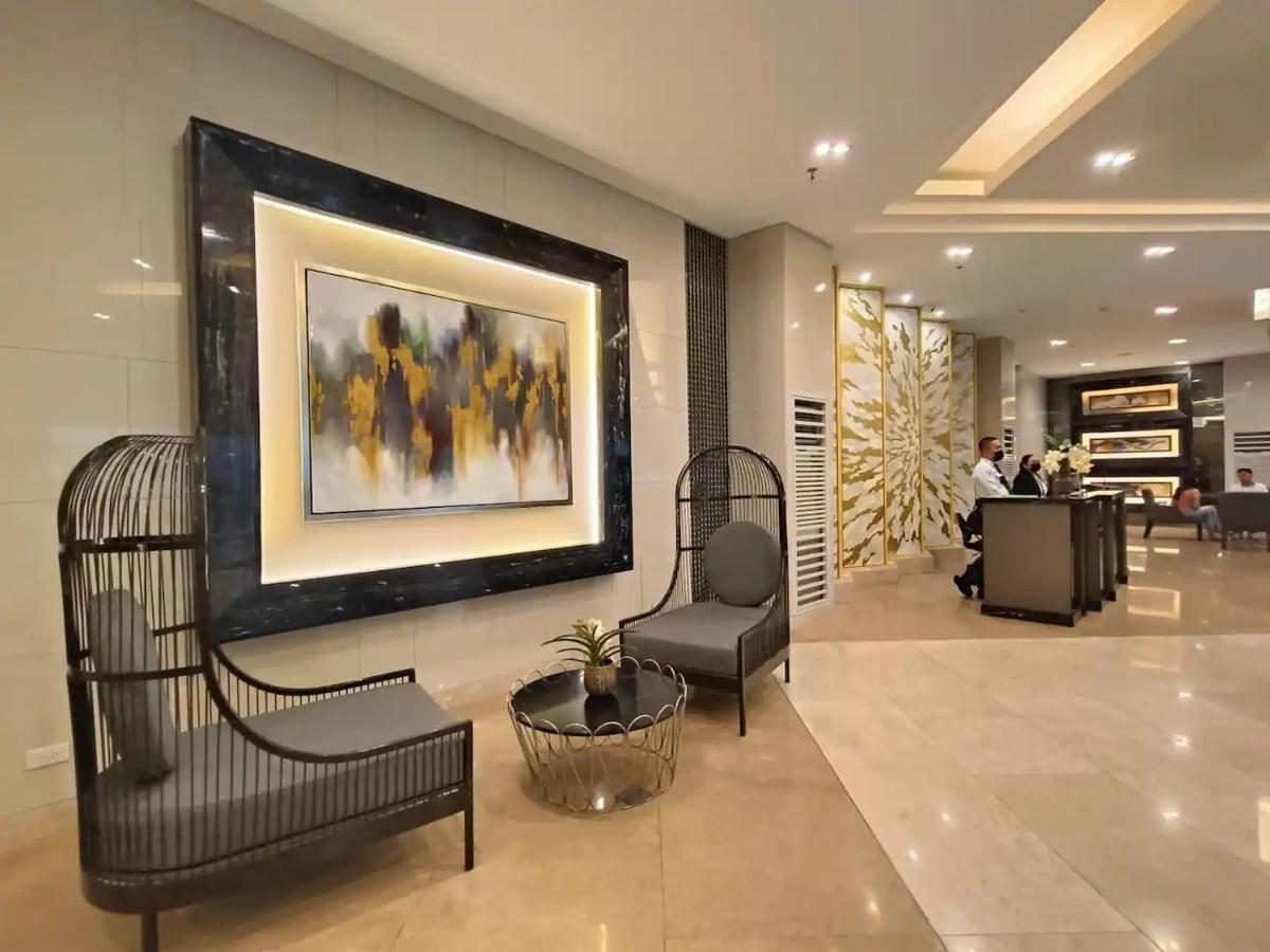 Penthouse Studio At Fame Residence 41St Floor, Shangrila-Megamall Manila Eksteriør billede